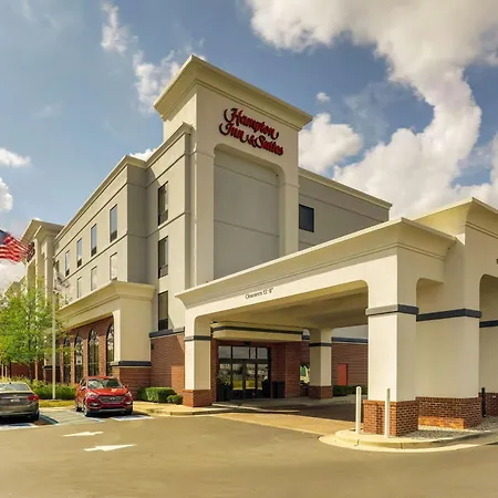 Hampton Inn & Suites Indianapolis-Airport